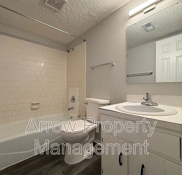 729 H St #2 — Photo 7