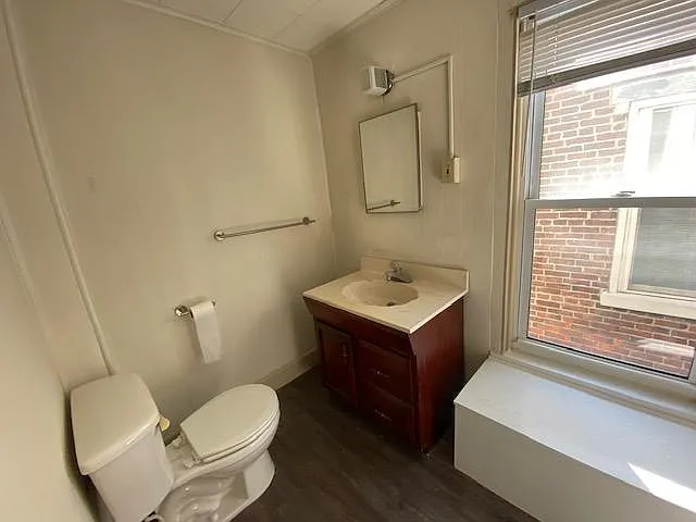 207 E Philadelphia Ave #5 — Photo 8