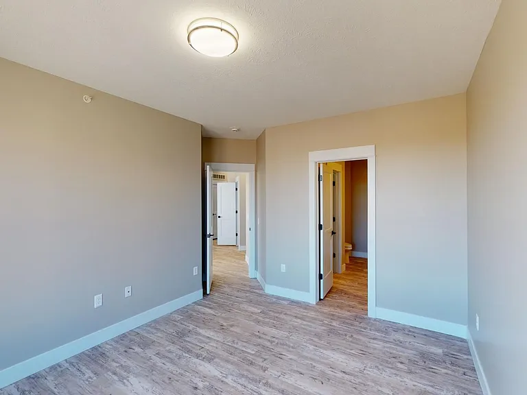 2119 State St — Photo 23