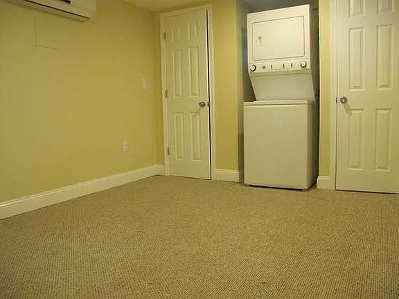 Washer/Dryer in Unit