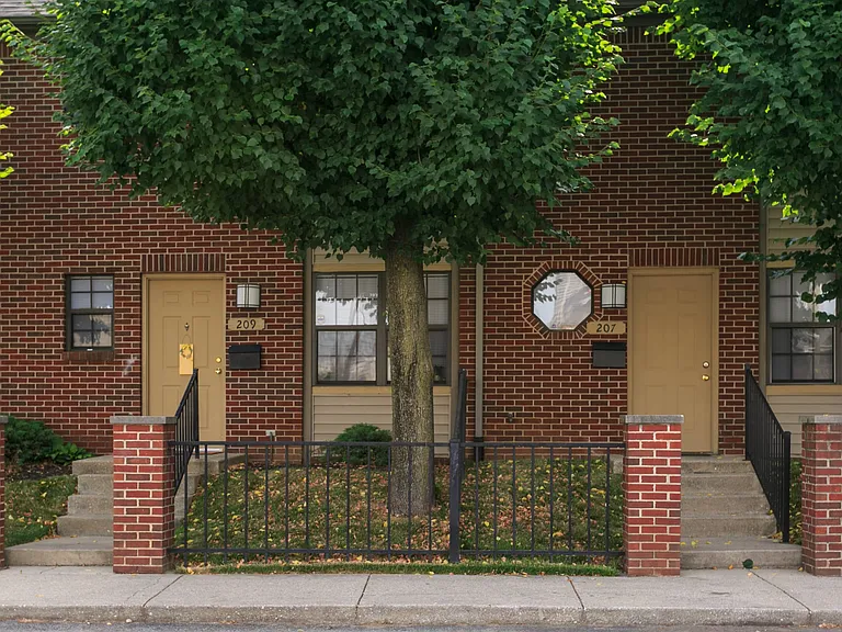 1100 E Ohio St — Photo 19