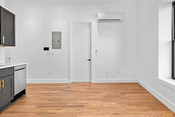 Rented by Joel Scharf, LREB | media 5