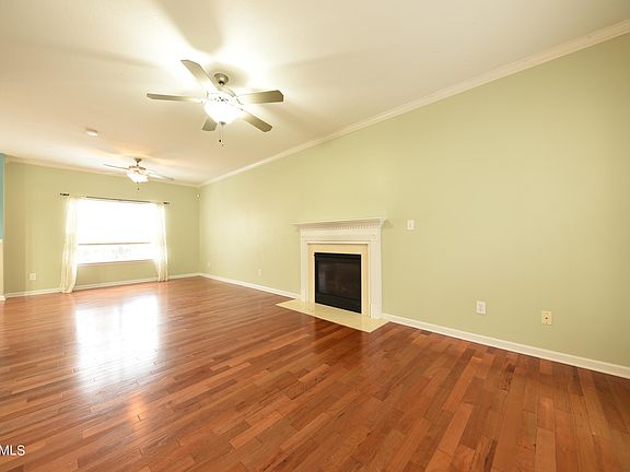 4th image of 721 Drakewood Ln