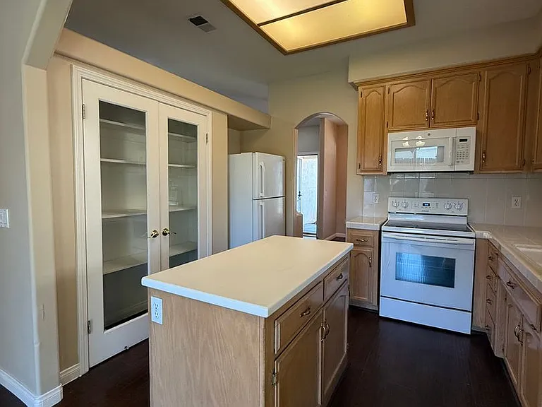 5704 Pine Canyon Dr — Photo 5