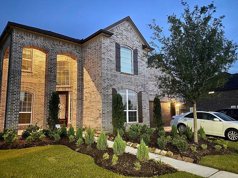 1st image of 12015 Cairnhill Dr
