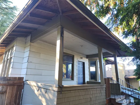 2903 3rd Avenue N, Seattle, WA 98109