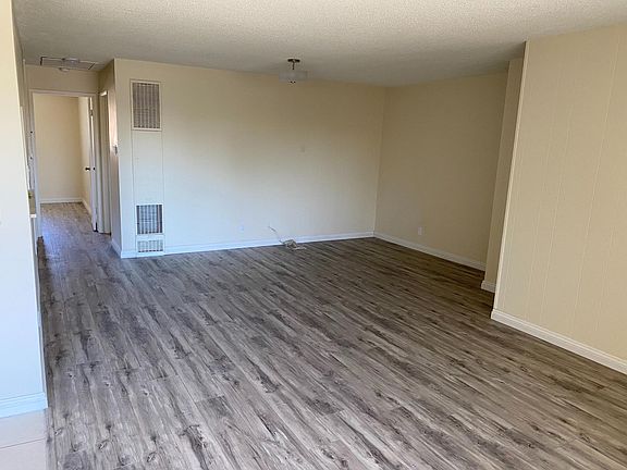 3rd image of 128 N Chapel Ave #33