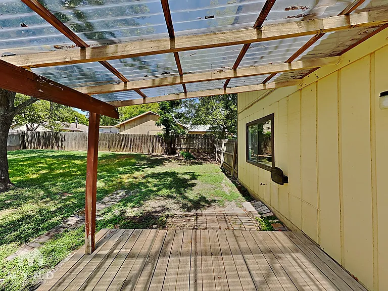 4714 Crested Rock Dr — Photo 40
