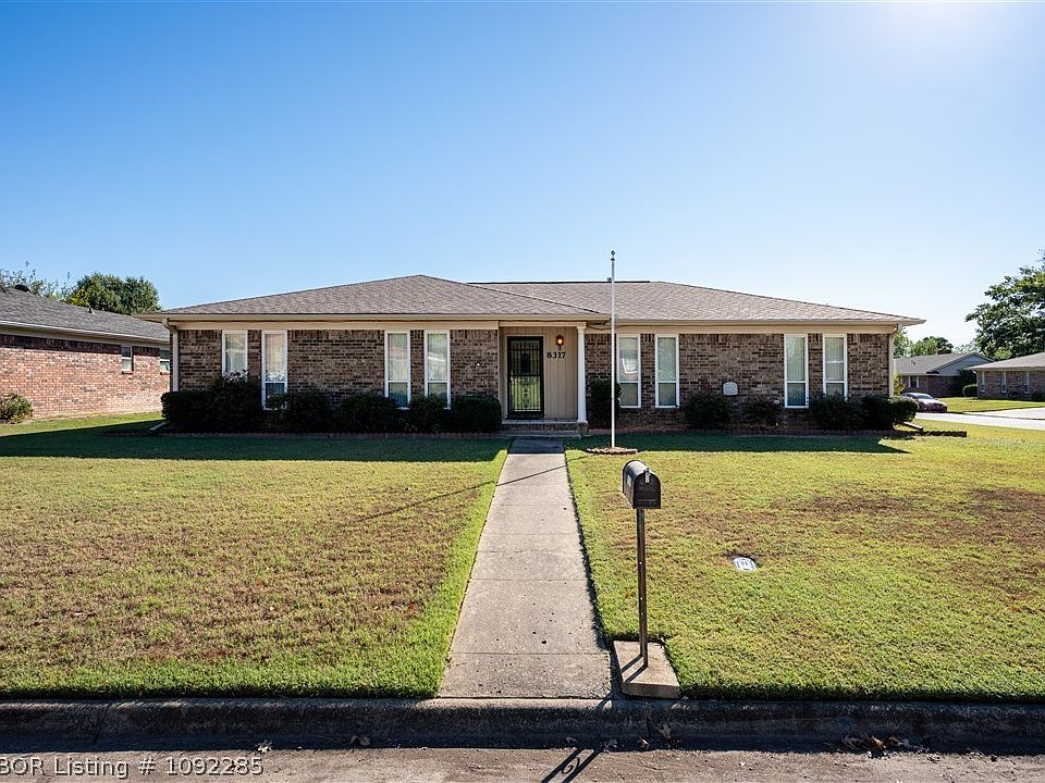 1st image of 8317 Clover Dr