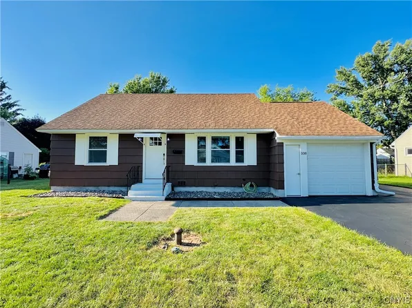 108 Cynthia Dr, North Syracuse, NY 13212