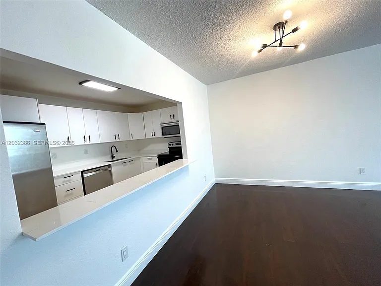 19390 Collins Ave #316 — Photo 5