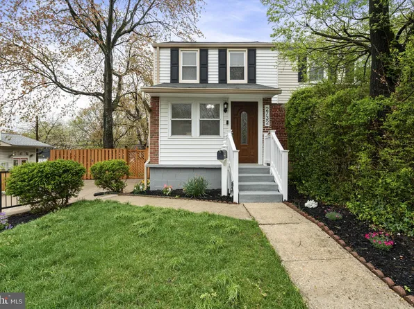 2732 Fort Dr, Alexandria, VA 22303