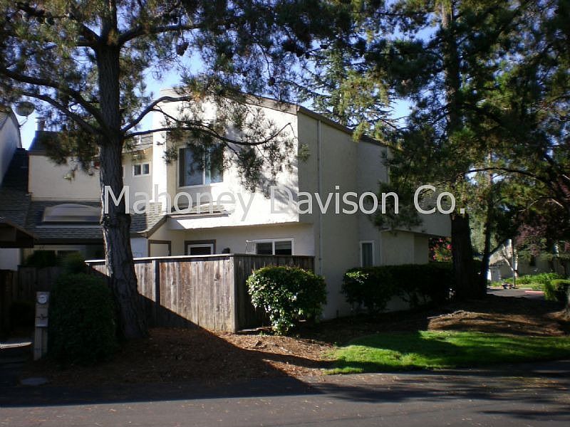 788 Rcquet Club Circle