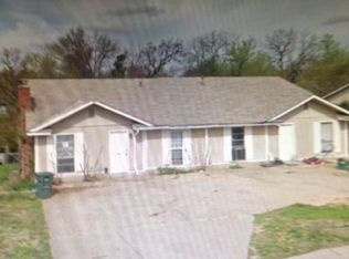 3155 N Old Missouri Rd, Fayetteville, AR 72703