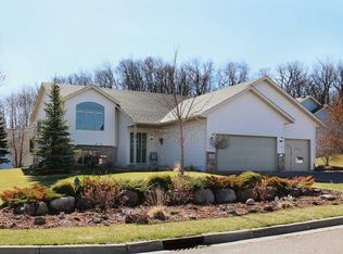 2405 Pepper Ridge Ct, Northfield, MN 55057