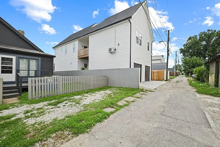 738 College Ln #3 — Photo 17