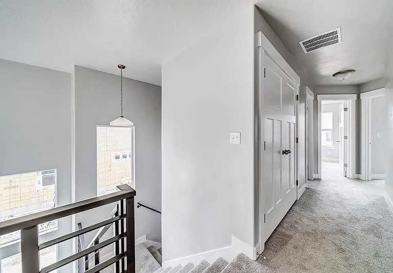 1517 N 4030 W #OVER FRONT DOOR — Photo 19