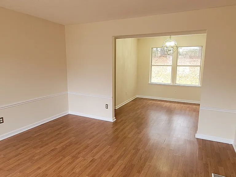 2082 Montgomery Trl — Photo 12