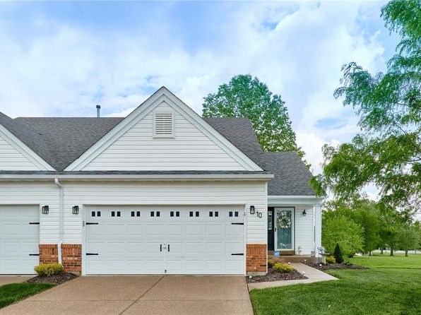 10 Warshire Ct #67B, O'Fallon, MO 63366