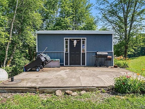4th image of 4853 Button Rd