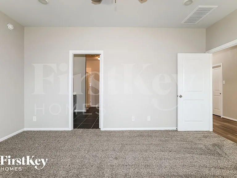 811 Steam Ridge Ln — Photo 9