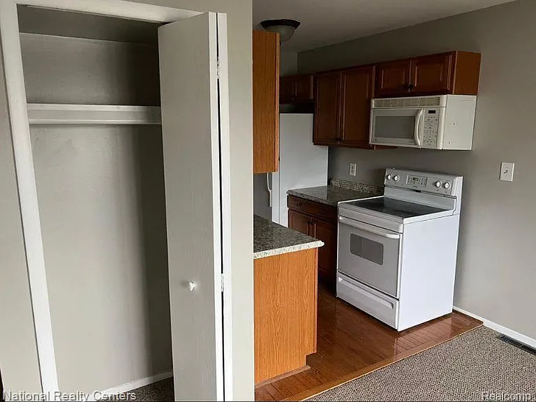 7210 Bluewater Dr #150 — Photo 7