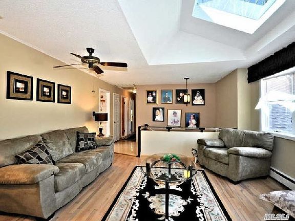 3rd image of 126 Woodland St