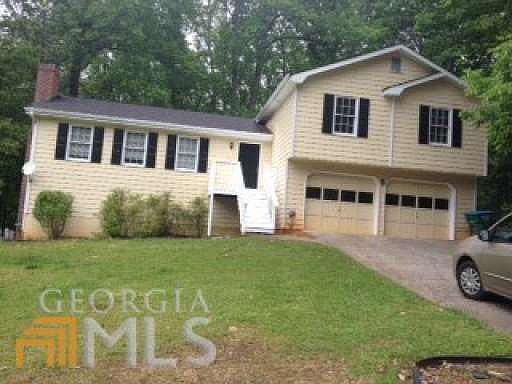 2nd image of 3140 Woodbridge Ct