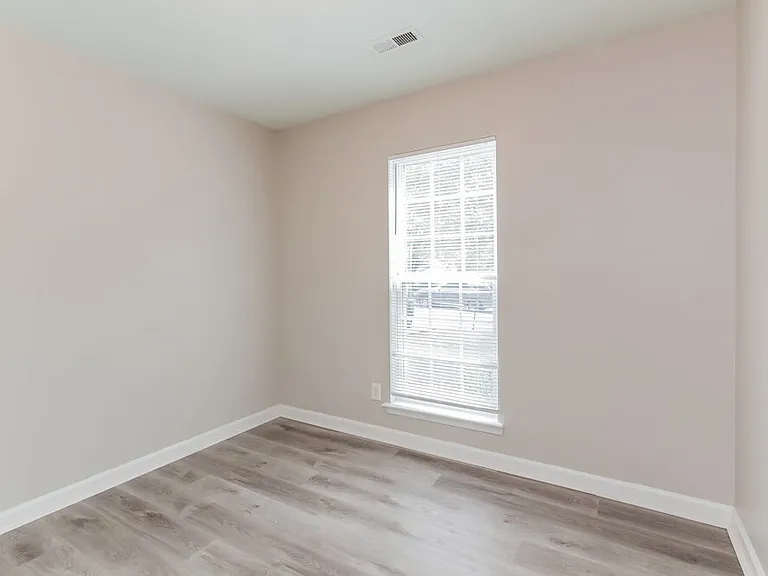 5833 Lawnmeadow Dr — Photo 13