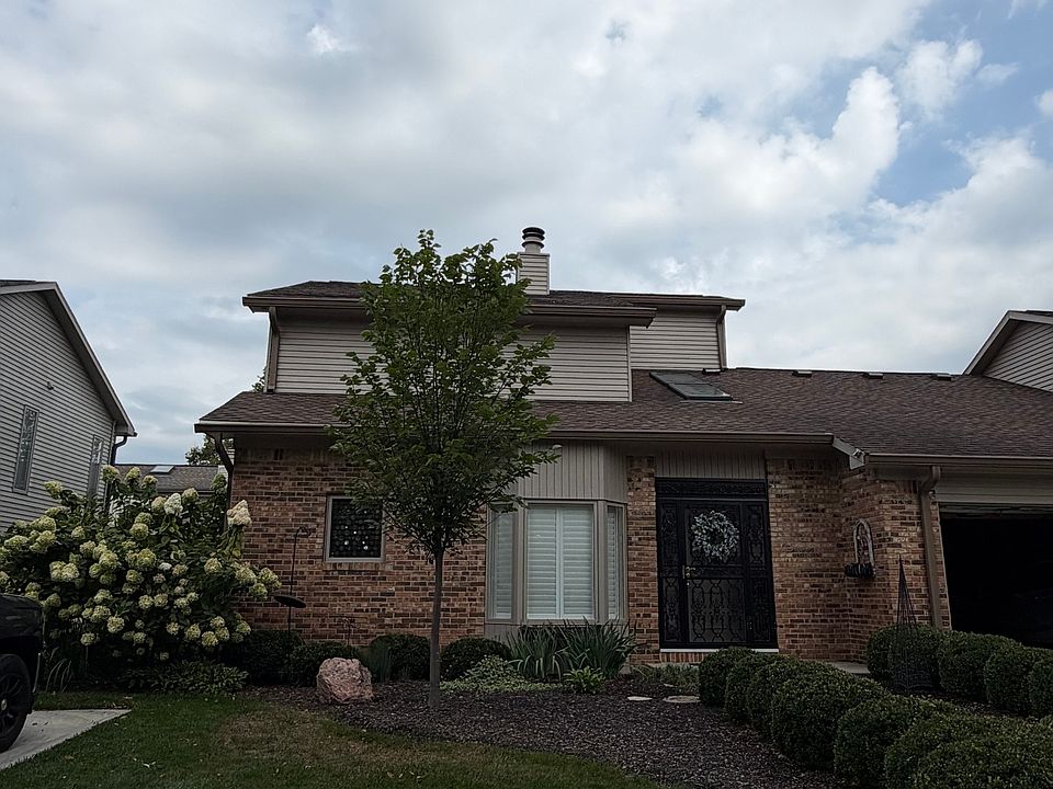 2nd image of 1014 Stratford Hall