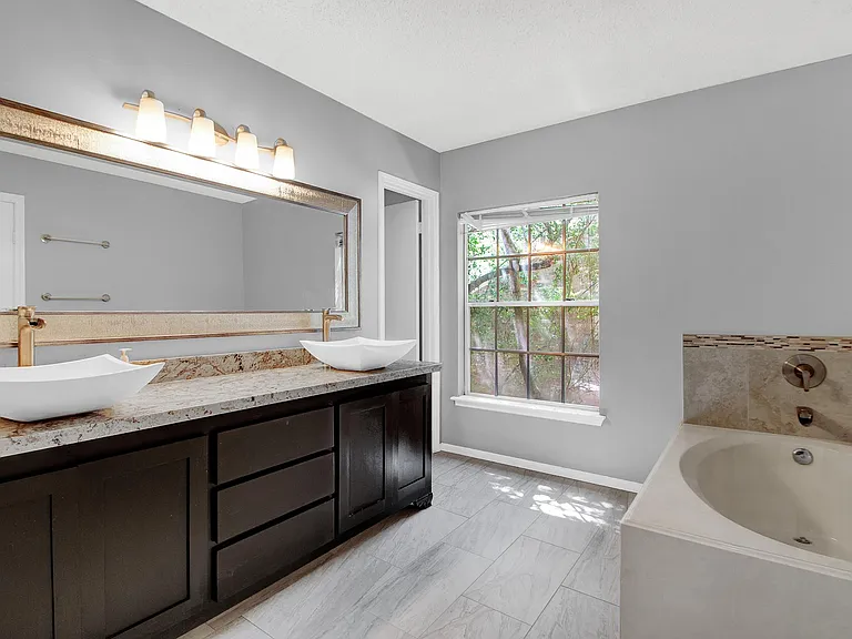 163 Sylvan Forest Dr — Photo 12