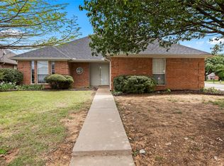 714 Remington Dr, Cleburne, TX 76033