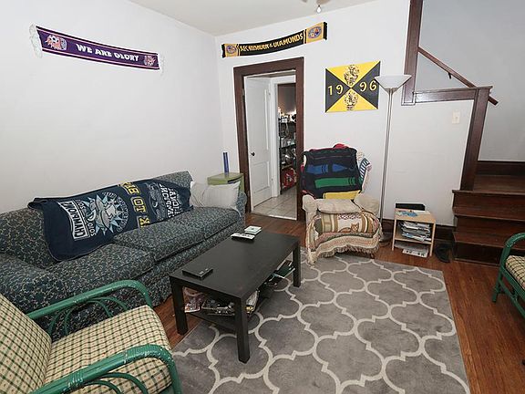 4th image of 2678 Dayton Ave