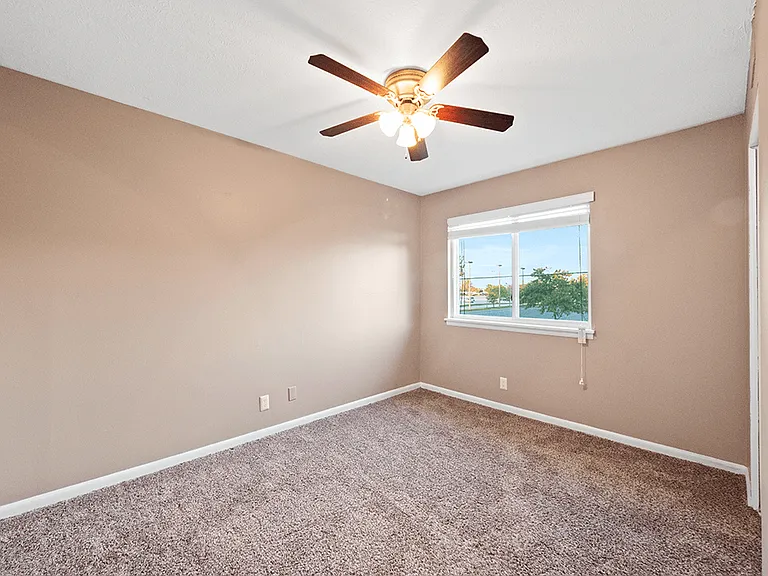 Huntley Ridge Townhomes — Photo 13