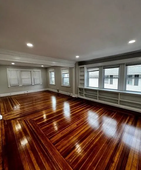 Bright living/common area