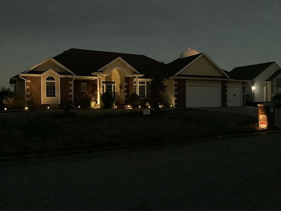 1st image of 1805 Blue Stem Ln