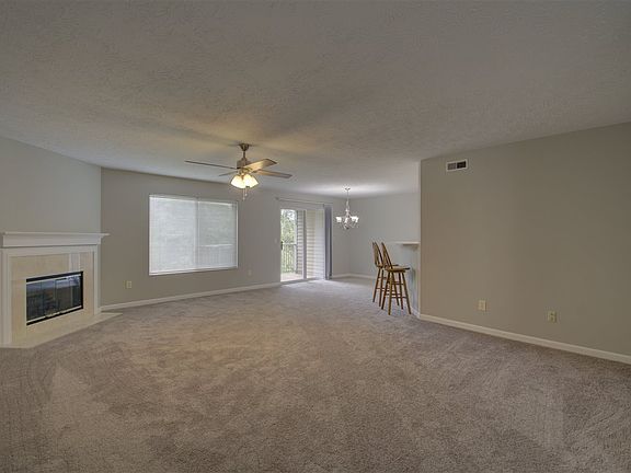 2nd image of 1460 Taramore Dr #11-202