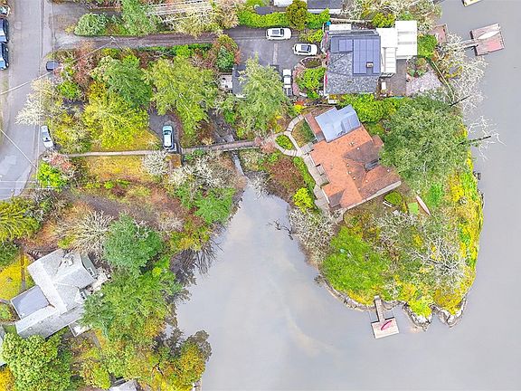 2nd image of 2898 Glenwood Ave