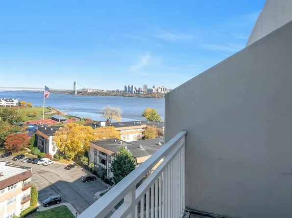 1077 River Road image 26 of 33