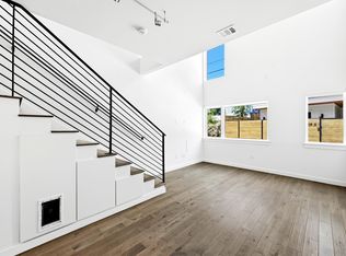 2002 E 7th St APT 241, Austin, TX 78702
