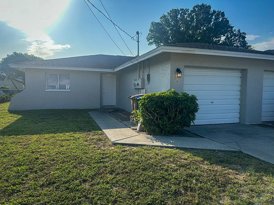 29 SE 24th Ave