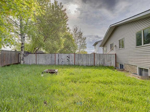 4th image of 108 S Caldwell Cres