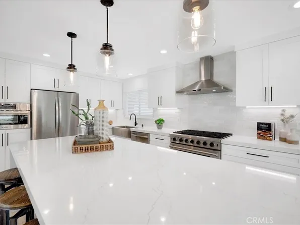 2811 Lorenzo Ave, Costa Mesa, CA 92626