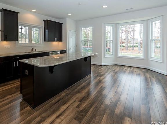 3rd image of 5429 Hickory Ann Dr #5A