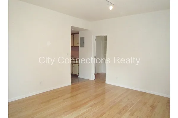 Rented by City Connections Realty | media 54