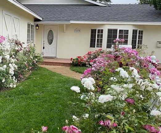 2nd image of 7423 Quimby Ave