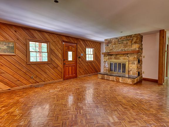 5th image of 8380 Berrybrook Dr
