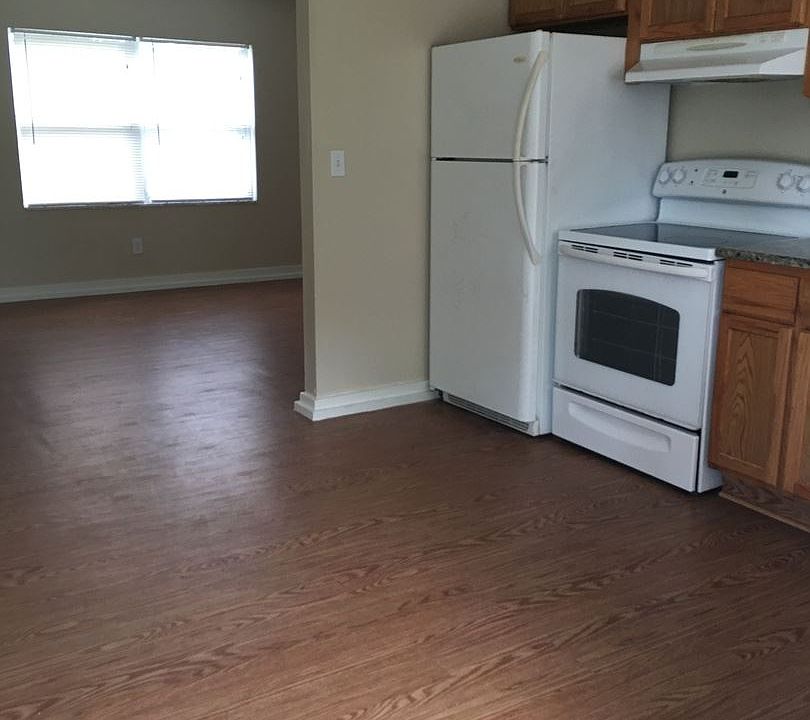 1st image of 2420 N John Young Pkwy APT 4