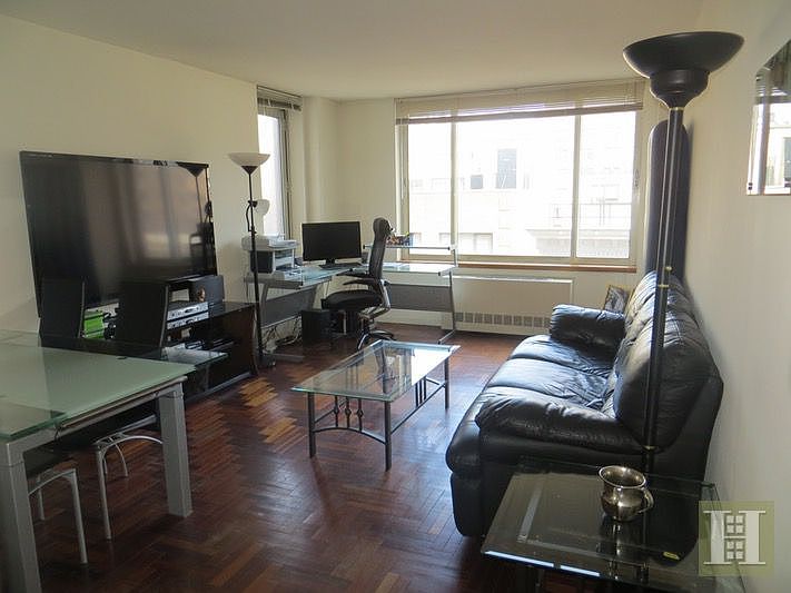 1st image of 2373 Broadway APT 924