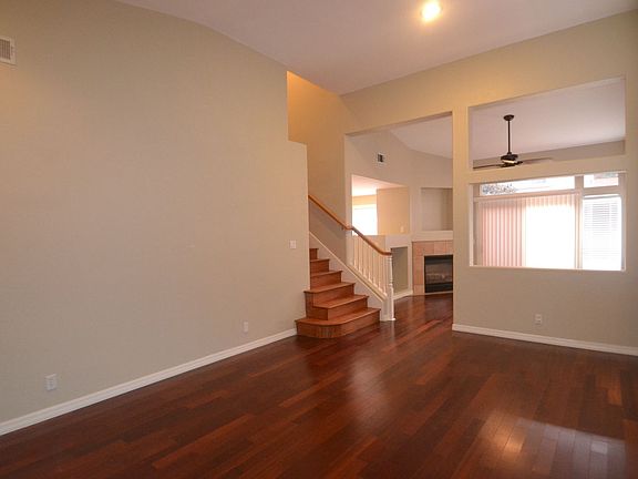 3rd image of 488 Vista Del Sol